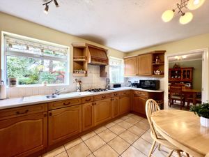 Breakfast Kitchen- click for photo gallery